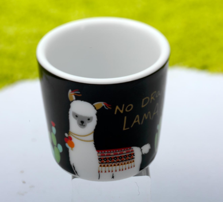 Eierbecher aus Porzellan No Drama Lama!
